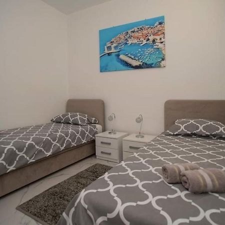 Apartments Phoenix 3 Ivanica Ngoại thất bức ảnh