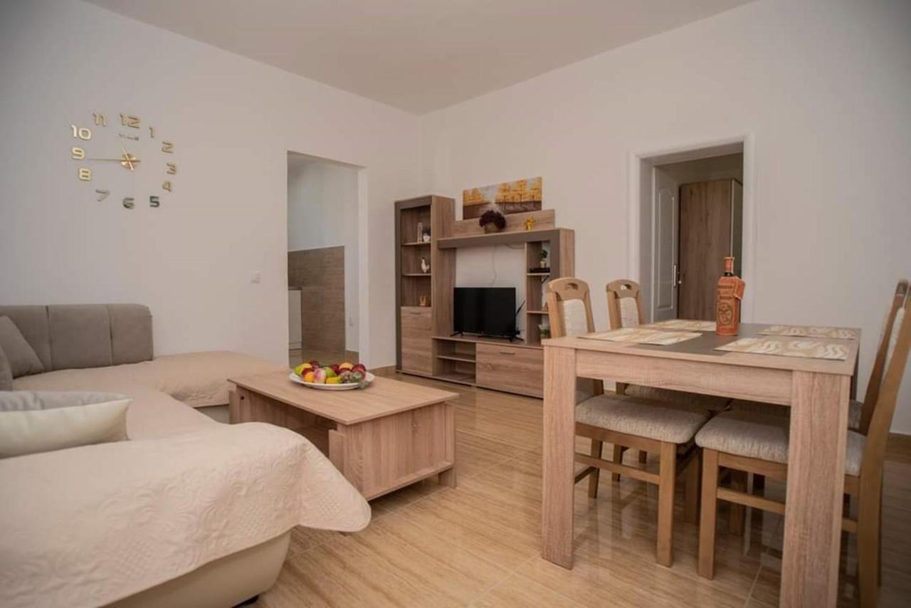 Apartments Phoenix 3 Ivanica Ngoại thất bức ảnh