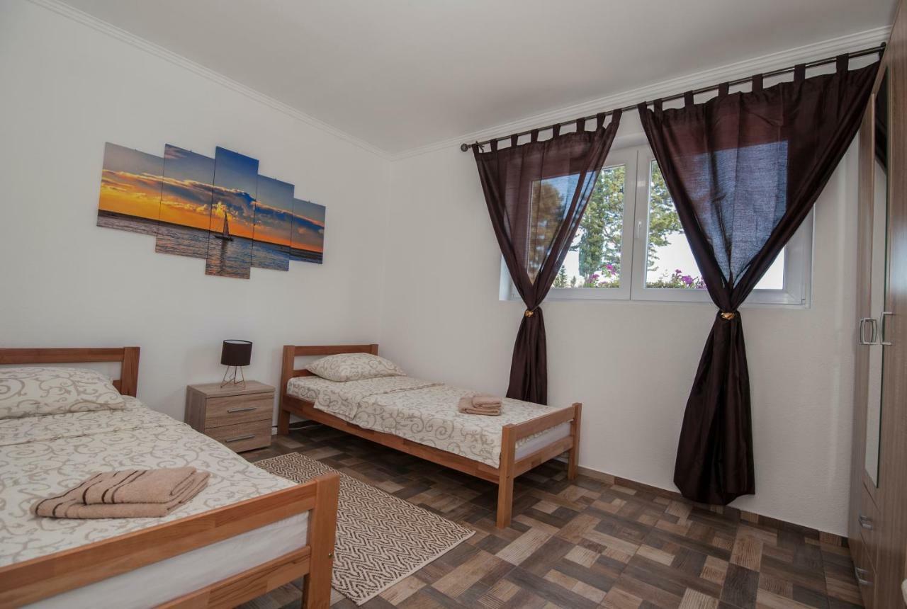 Apartments Phoenix 3 Ivanica Ngoại thất bức ảnh